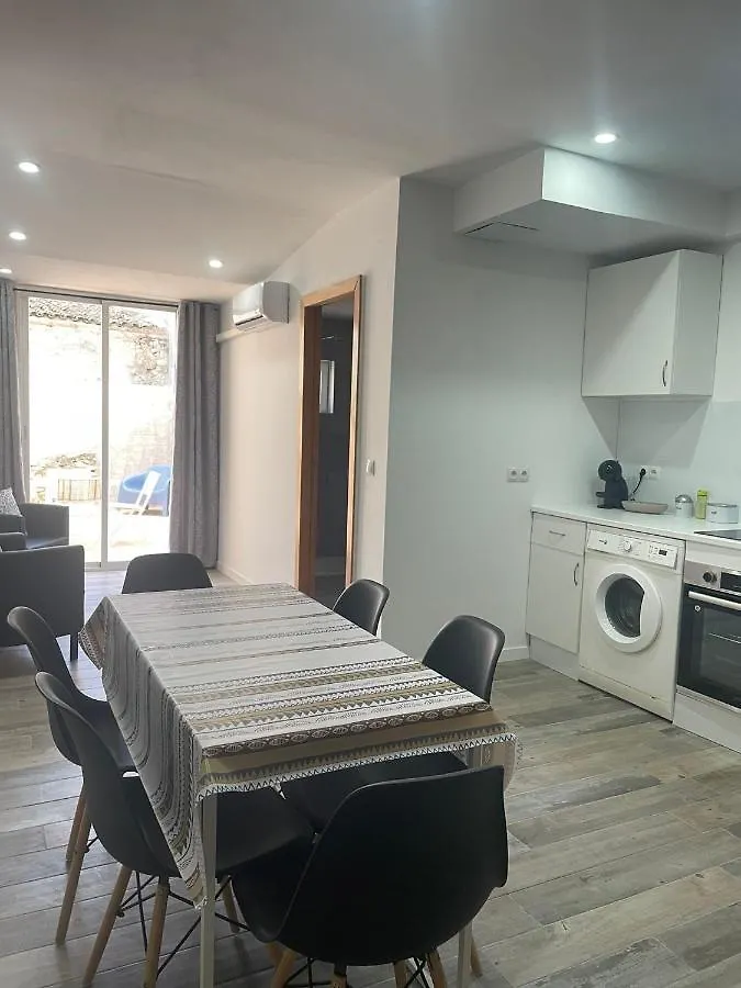 Apartment Piso En El Centro Del Vendrell. Alojamiento Entero.